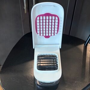 Oxo Black and White Kitchen Tool